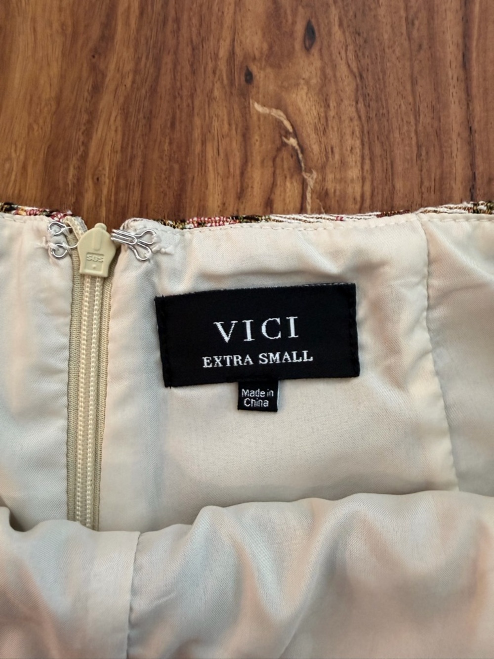 Villa Rose Floral Tapestry Shorts - size XS - Picture 4 of 4